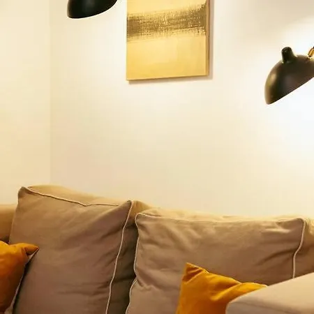 Apartment Charming Next To The Old Town! *