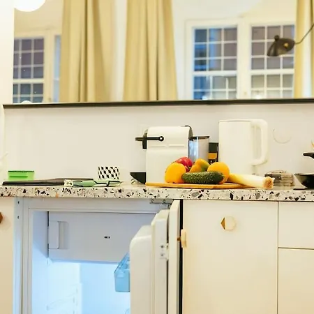 Apartment Charming Next To The Old Town!