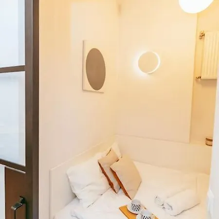 Charming Next To The Old Town! Apartment *