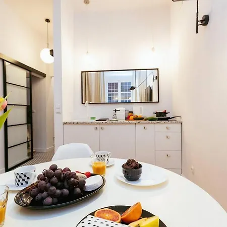 Apartment Charming Next To The Old Town! *