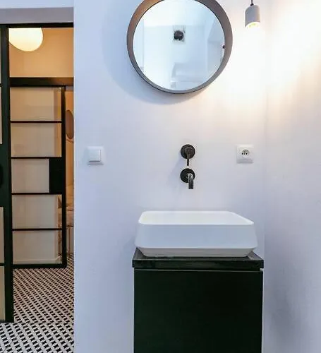 Charming Next To The Old Town!