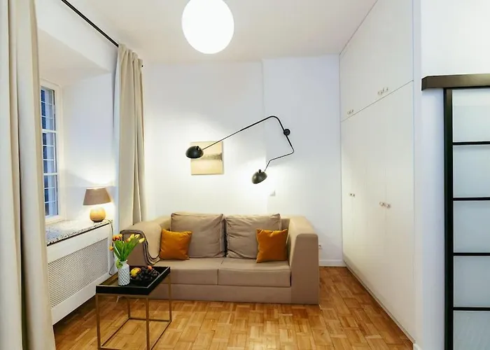 Charming Next To The Old Town! Warszawa