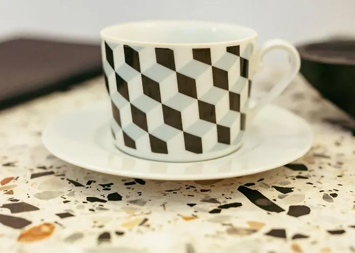 Charming Next To The Old Town!